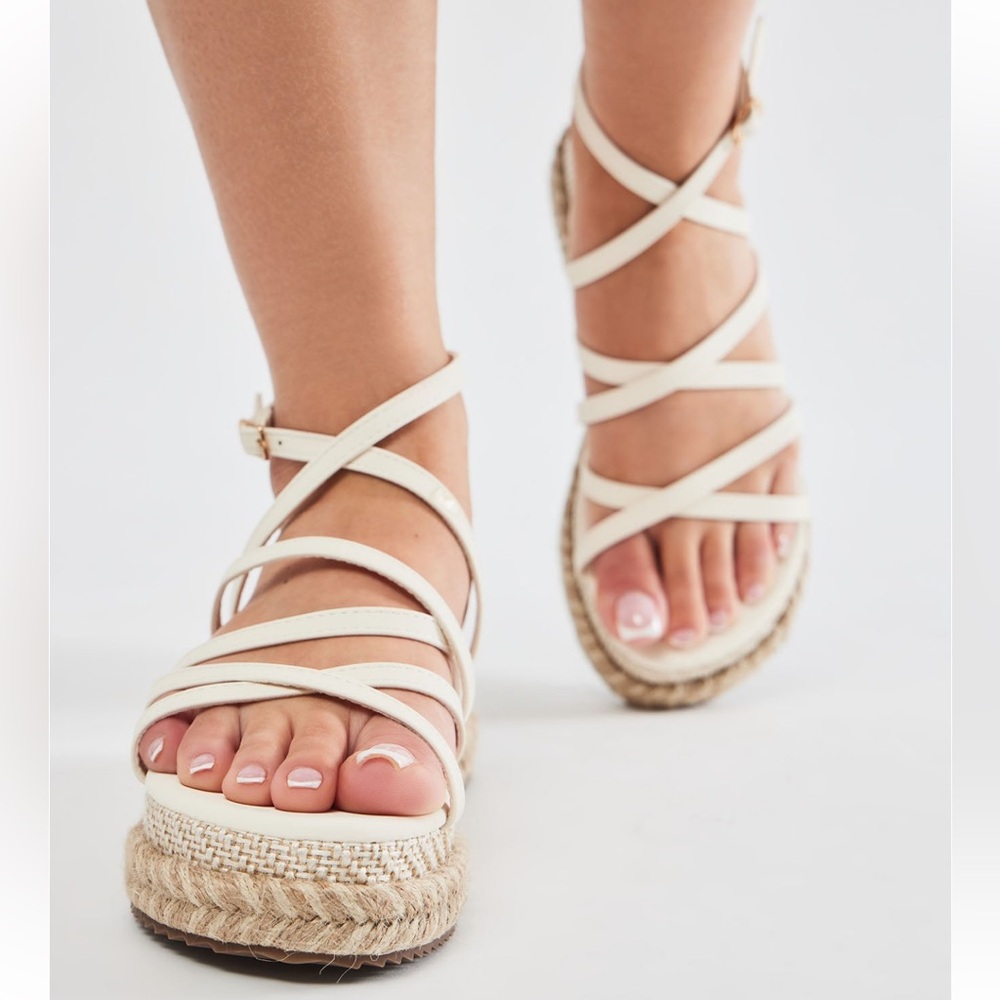 BRAND NEW FASHION NOVA PLATFORM SANDALS